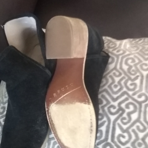 Hinge black suede ankle boot tan wood heel size 9 - Picture 2 of 7